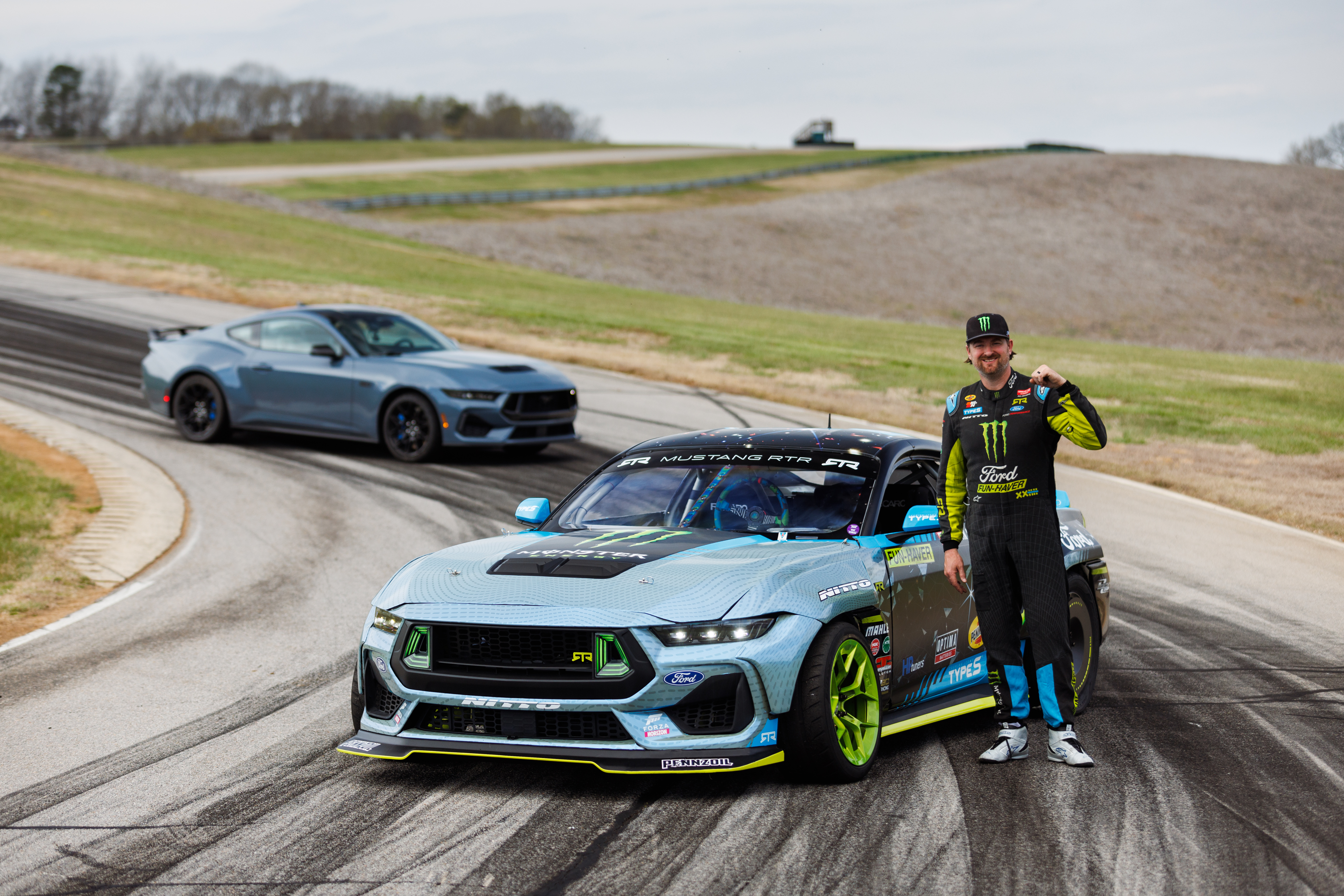 Working in parallel with Ford, RTR has been developing not one, but three Mustang RTR Spec 5-FDs with entirely new exteriors based off the Mustang production car. 