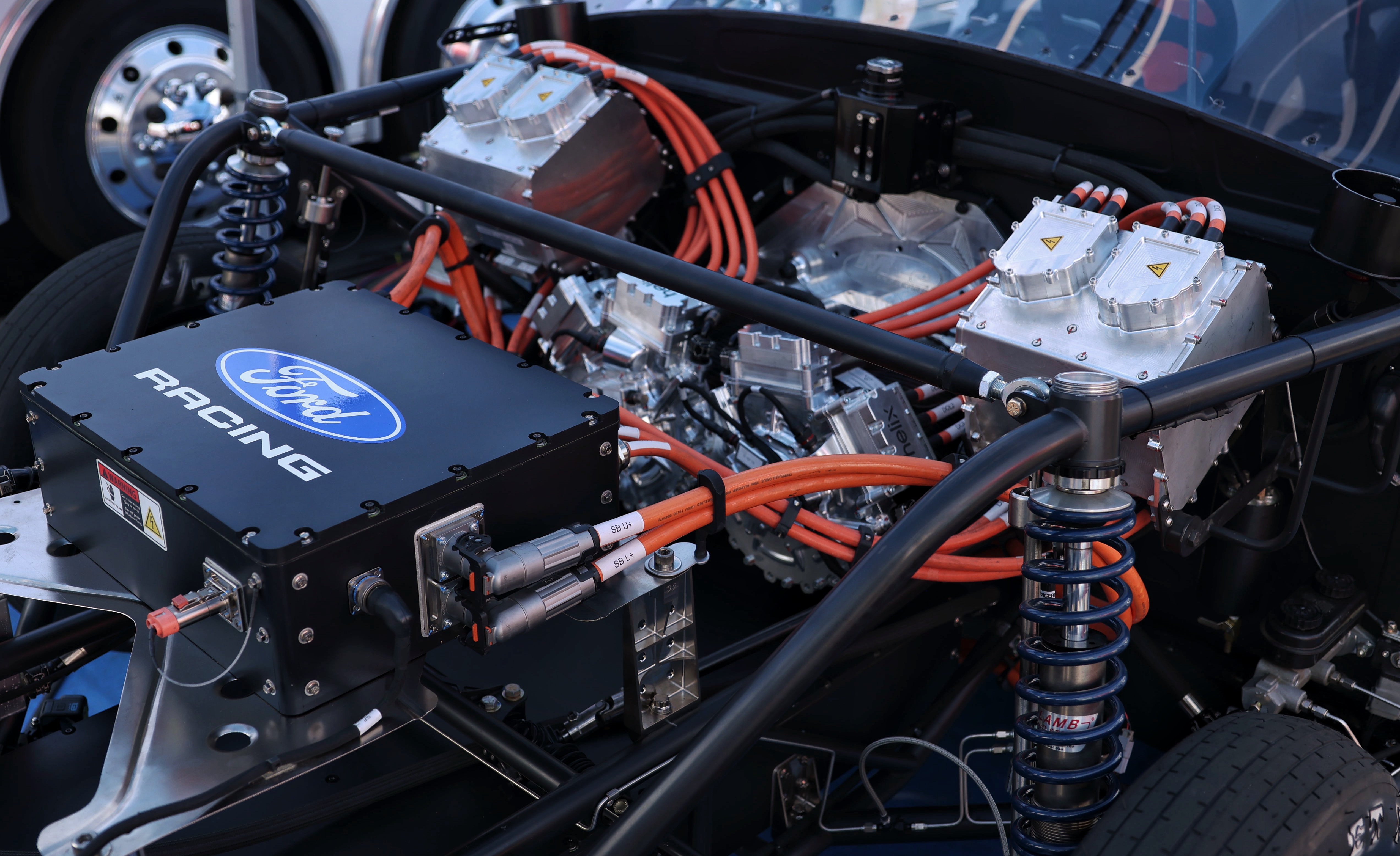 Ford Racing Mustang Cobra Jet 2200 motor and battery set up